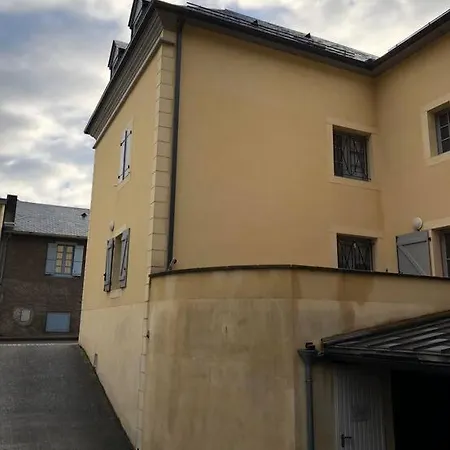 Avec Deux Chambres. ארגלס-גזוסט