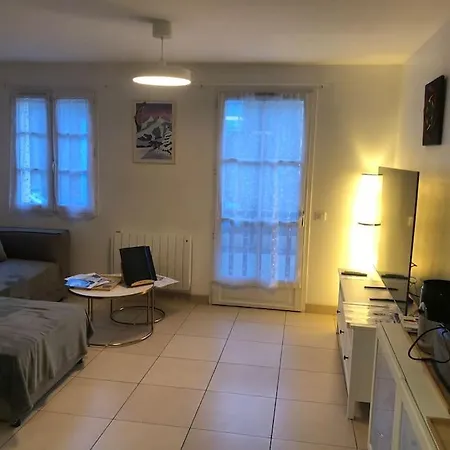 Avec Deux Chambres. דירה *