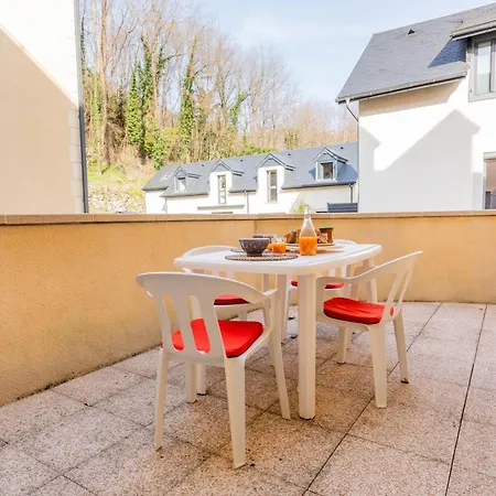 Avec Deux Chambres. * ארגלס-גזוסט