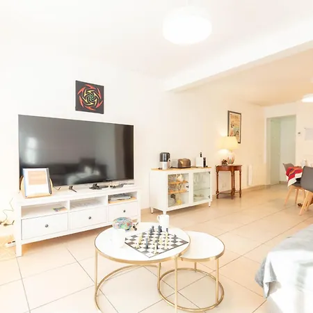 דירה Avec Deux Chambres. *